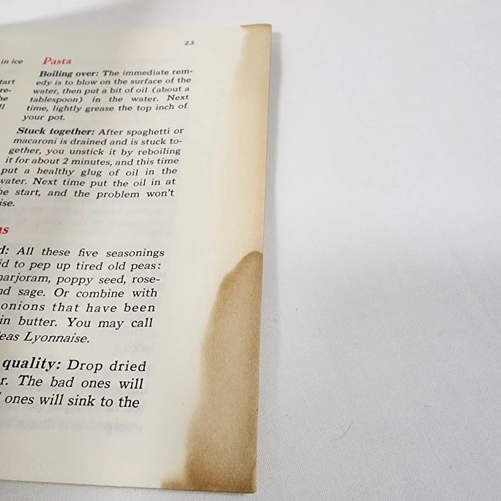 VINTAGE Reader's Digest Common Cooking Crises & How to Deal w/ Them Booklet 1973